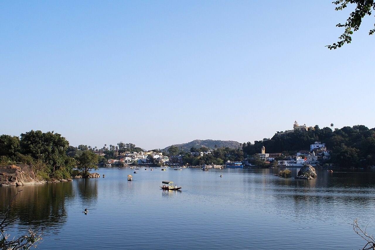 Nakki Lake trip view