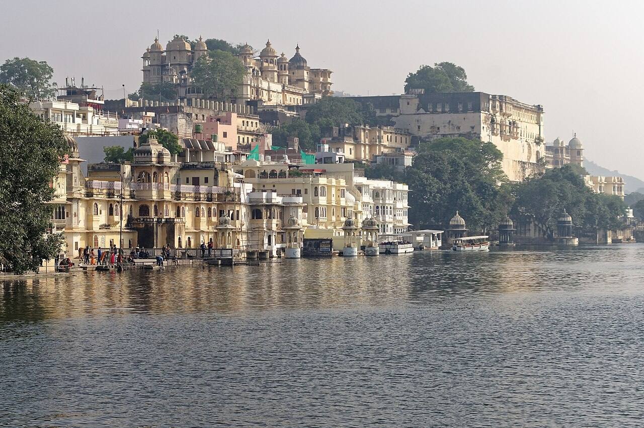 Lake Pichola trip view